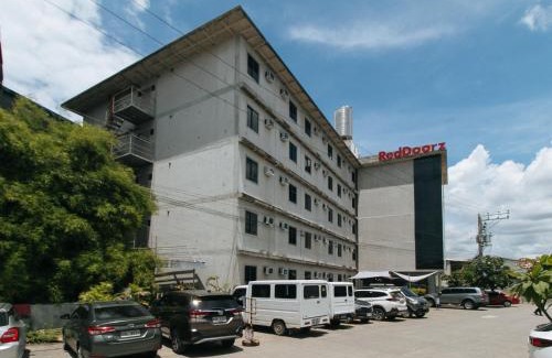 Mandaue Hotel | RedDoorz @ Insular Square Mandaue City