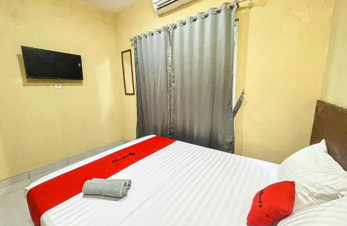 Karawaci Hotel | RedDoorz near RS Hermina Tangerang
