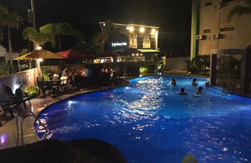 Angeles City Hotel | RedDoorz Plus Ben's Greentown Angeles