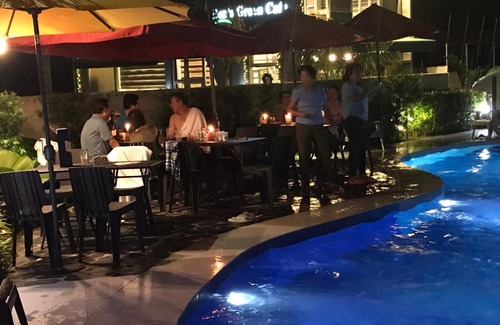 Angeles City Hotel | RedDoorz Plus Ben's Greentown Angeles