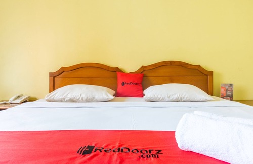 Klojen House | RedDoorz Plus near Brawijaya Museum