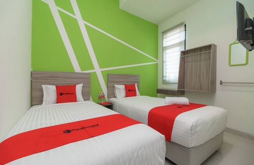 Palembang House | RedDoorz Plus near UIN Raden Fatah Palembang