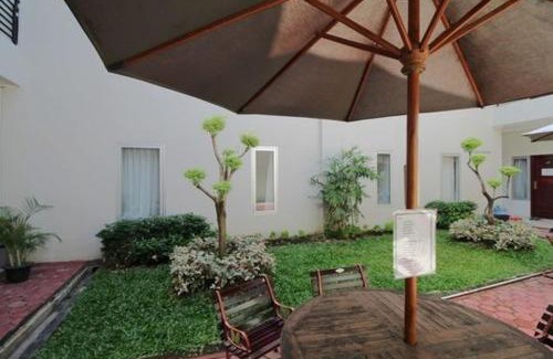 Padang Hotel | RedDoorz Plus Syariah at Polamas Andalas