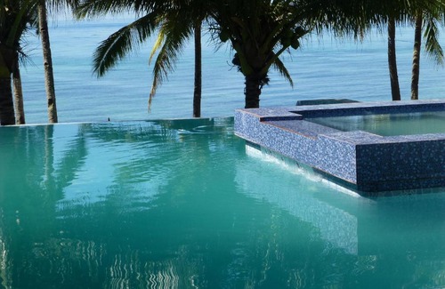 Anda Resort | RedDoorz Premium @ Flower Beach Anda