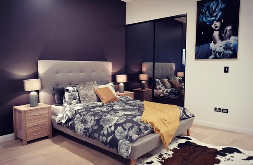 Redfern Apartment | Redfern Apt With Great City View