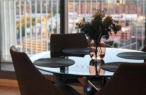Redfern Apartment | Redfern Apt With Great City View