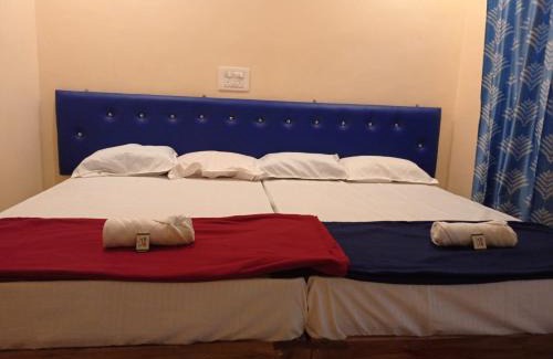 Hireguthi Apartment | Redkar Rooms Gokarna Beach front AC And Non AC Rooms