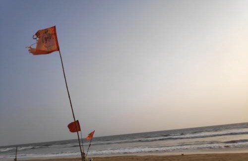 Hireguthi Apartment | Redkar Rooms Gokarna Beach front AC And Non AC Rooms