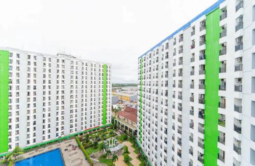 Ciputat Hotel | RedLiving Apartemen Green Lake View Ciputat - Farida Property 1 Tower E