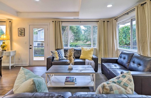 Education Hill House | Redmond Home ~ 17 Mi to Downtown Seattle!