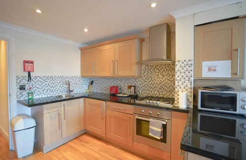 Waterloo Apartment | *REDUCED*12 minutes to London Bridge - Immaculate City Balcony Apartment, Zone 1