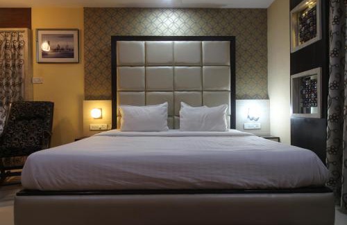 New Panvel East Hotel | Redwings Castle Hotel