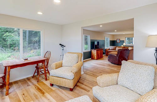 Ellsworth Cottage | Reeds Way | Cottage in Ellsworth with lake views