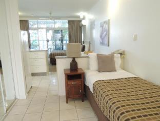 Cairns North Hotel | Reef Palms