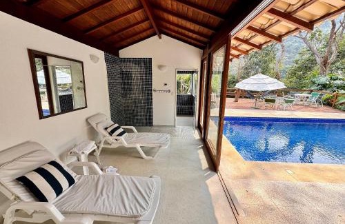 Nogueira House | Refúgio Exclusivo em Itaipava com piscina e sauna