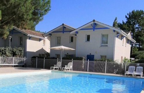 Le Verdon-sur-Mer House | Ref 584 - Pretty duplex house in residence with swimming pool