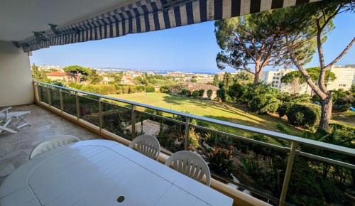 Golfe Juan Apartment | Ref COLLINE by Palmes d or Properties