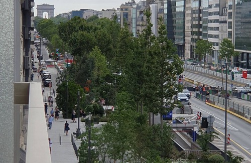 Neuilly-sur-Seine Apartment | Refait à Neuf: 5min des Champs-elysees, La Defense Arena, 20min la Tour Eiffel