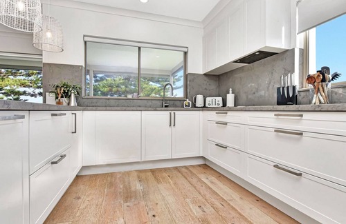 Soldiers Point House | Reflections at Sunset Beach - a stunning 5-bedroom, absolute waterfront property at Soldiers Point