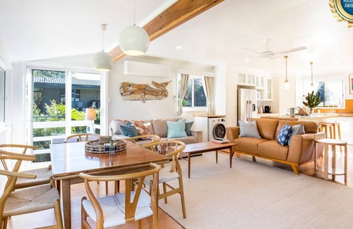 Basin View House | Reflections - Pet Friendly Waterfront