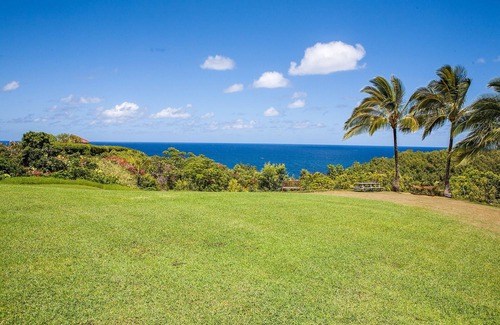 Princeville Condo | Refreshed unit at this Perfect Island Getaway With Ocean Views & Pool!