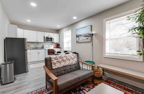 Hopewell Apartment | Refreshing 2-Bedroom Home in Central Hopewell