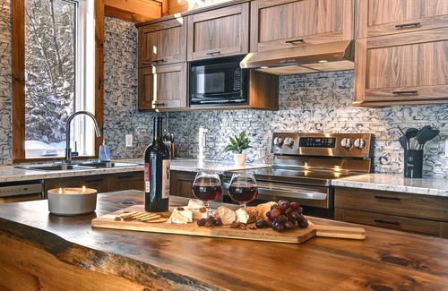 Lac-Superieur Ski Chalet | Refuge Tremblant Spa Ski 11min
