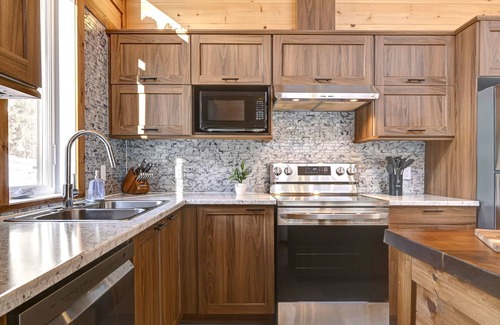 Lac-Superieur Ski Chalet | Refuge Tremblant Spa Ski 11min