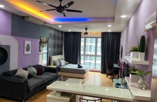 Chow Kit Apartment | Regalia sky pool klcc by pasira home