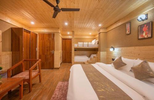 Fagu Apartment | Regency I Vacations I Conference I MICE I Family Events I Open Air Terrace I Sky Bonfire I Wooden Rooms With Pvt Balconies I Charvi Retreat by Exotic Stays