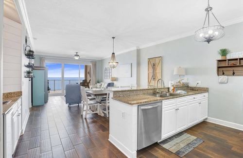 Orange Beach East Apartment | Regency Isle 806 2 BR 2 5 BA Gulf-front A