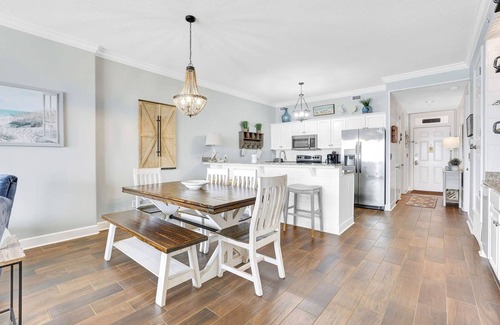 Orange Beach East Apartment | Regency Isle 806 2 BR 2 5 BA Gulf-front A