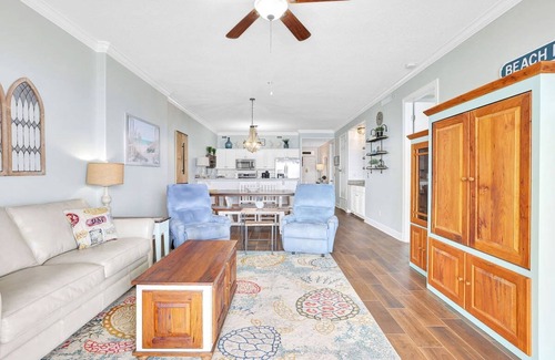 Orange Beach East Apartment | Regency Isle 806 2 BR 2 5 BA Gulf-front A