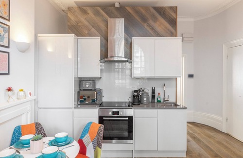 St. Pancras Apartment | Regent's Square Serenity - 5ppl