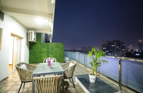 Gurugram Hotel | Regenta Suites Gurugram, Sector 49 Sohna Road