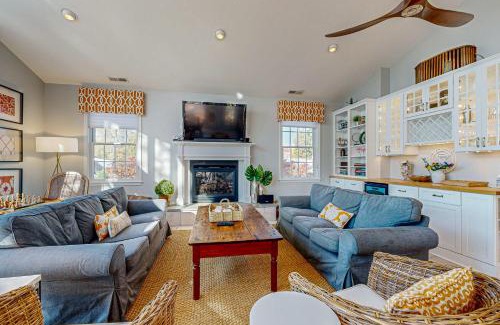 Bay Vista House | Rehoboth Beach - 21163 Bayview Rd.