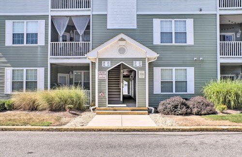 Rehoboth Beach Apartment | Rehoboth Beach Condo with Patio 5 Mi to Ocean!