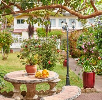 Hell-Bourg Bed & Breakfast | Relais Des Gouverneurs