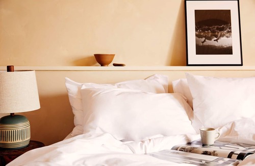 Montauk Hotel | Relax and Recharge! Free Parking & Breakfast, Near Shadmoor State Park
