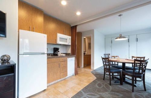 San Clemente Hotel | Relax and Unwind in San Clemente's Coastal Gem | 2 Spacious Units | Outdoor Pool