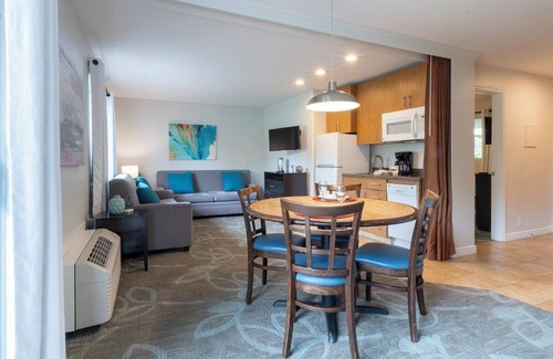 San Clemente Hotel | Relax and Unwind in San Clemente's Coastal Gem | 2 Spacious Units | Outdoor Pool