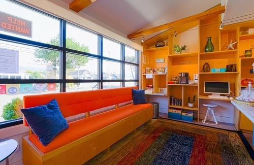 Seaside Hotel | Relax and Unwind! Pet-friendly Property, Free Parking, River View!
