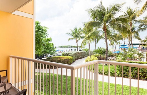 Marathon Resort | Relax at the studio room in Bluegreen Vacations The Hammocks