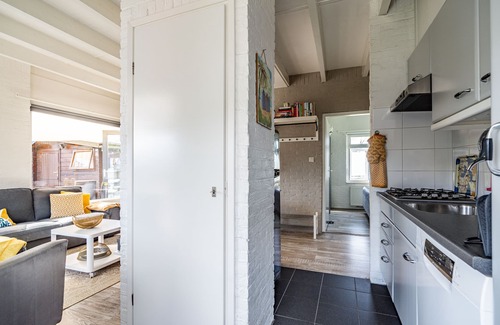 Municipality of Noordwijk House | Relax at this peaceful place🌷 A dog owners favorite. Tulip season deals!