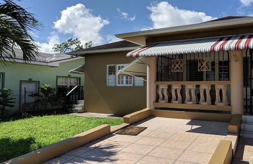 Mammee Bay House | Relax & enjoy Ocho Rios the North Coast of Jamaica