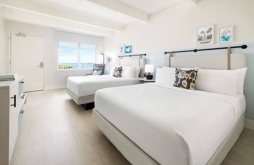 New Town Hotel | Relax & Have Fun | Key West Poolside Stay w/Pools, Games & Comfort Eats