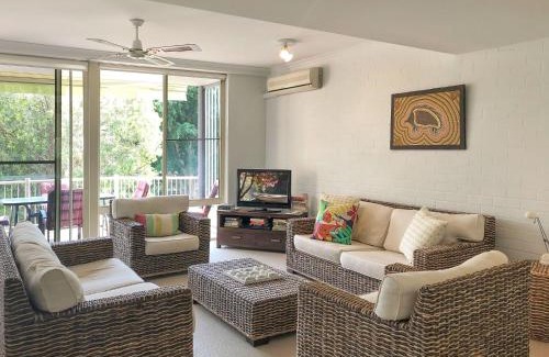 Avoca Beach House | Relax in Coastal Townhouse with BBQ & Close Walk to Beach