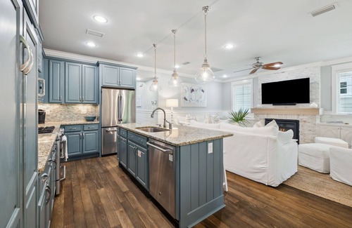 WaterSound West Beach House | Relax in Style at this Peaceful Cottage with Zero-Entry Pool Access & 4 Bikes