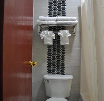 Omaha Hotel | Relax Inn Motel and Suites Omaha