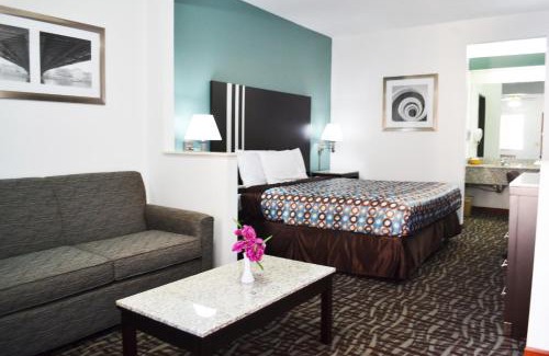 Omaha Hotel | Relax Inn Motel and Suites Omaha
